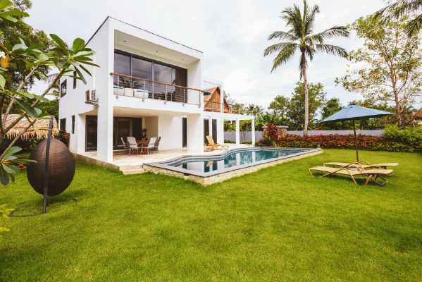 8 Factors that Affect the Value & Purchasing Decision of a House