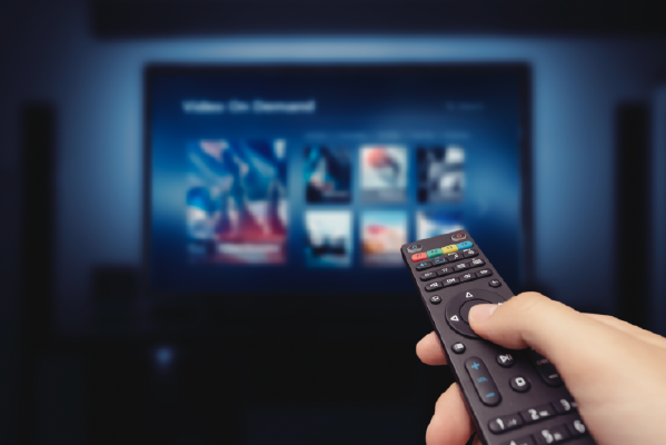 لو عايز تشترى تليفزيون، أحسن تشترى QLED ولا OLED?
